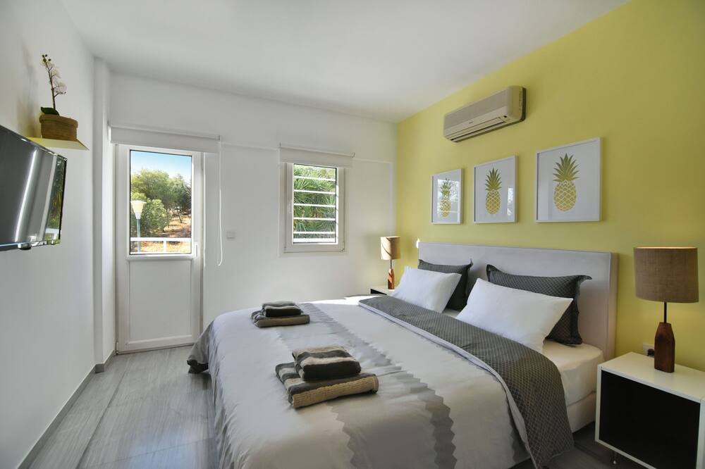 Photo of Bedroom in Alimos