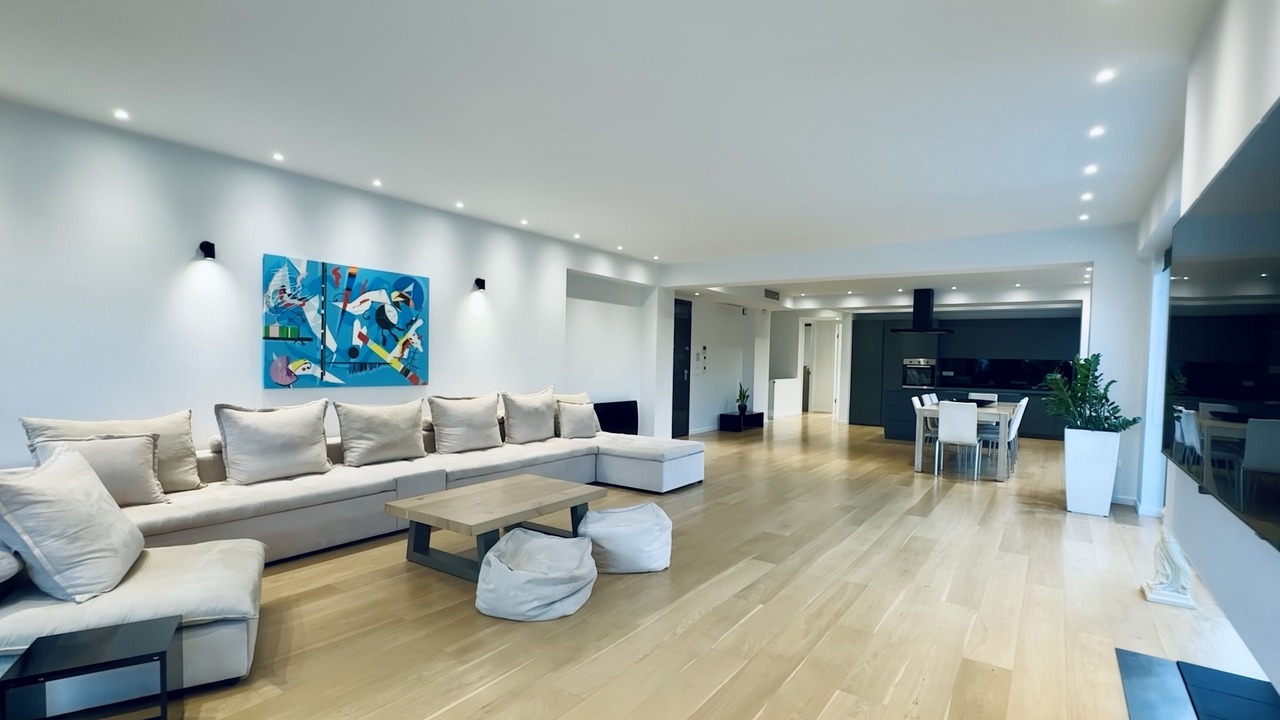 Photo of Livingroom in Elliniko