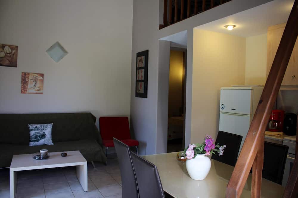 Photo of Livingroom in Plepi