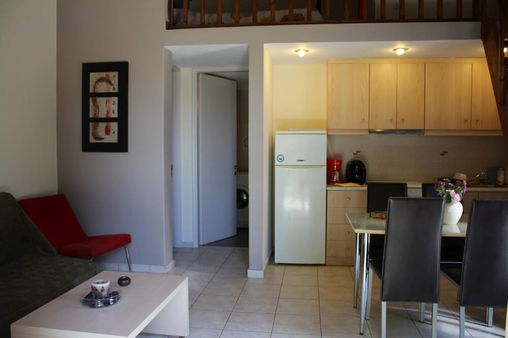 Photo of Livingroom in Plepi