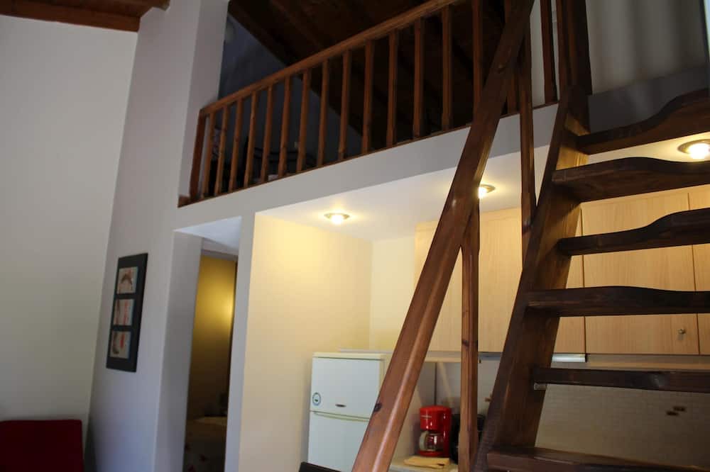 Photo of Livingroom in Plepi