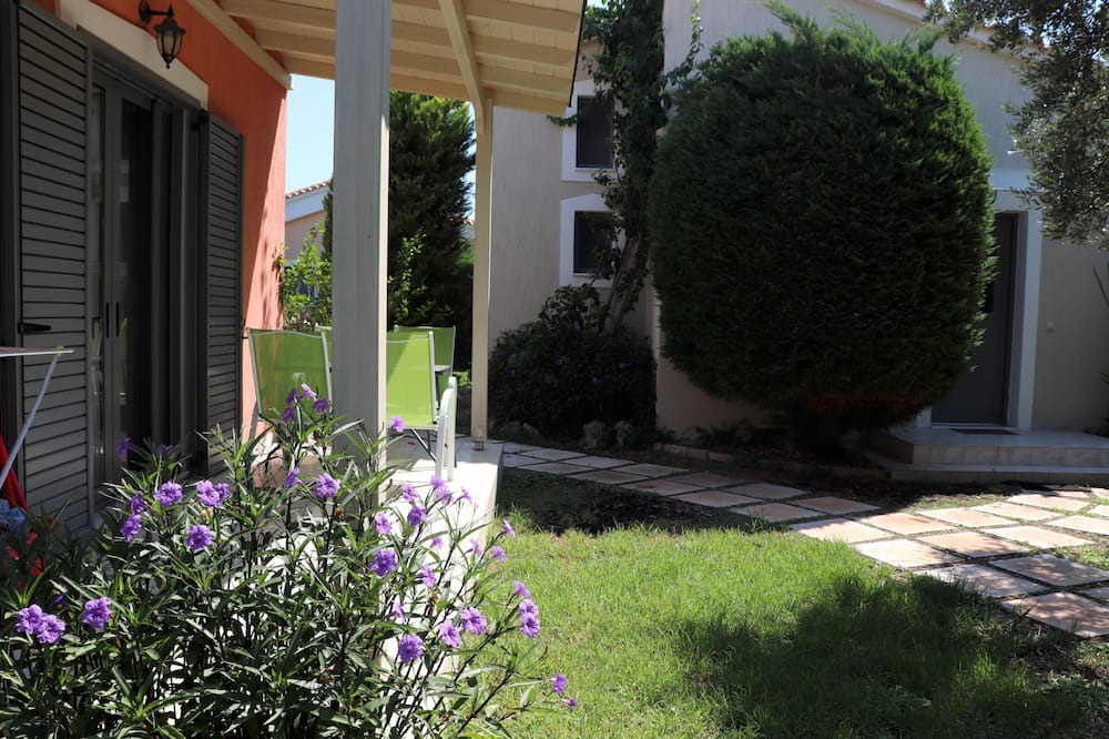 Photo of Outdoor in Plepi
