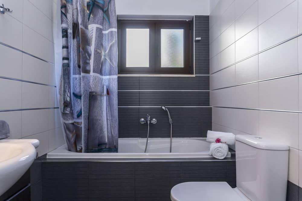 Photo of Bathroom in Pitharion