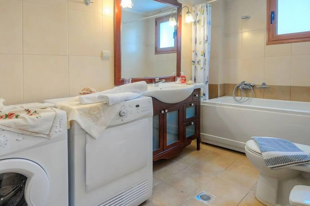 Photo of Bathroom in Triopetra