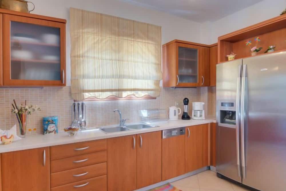 Photo of Kitchen in Triopetra