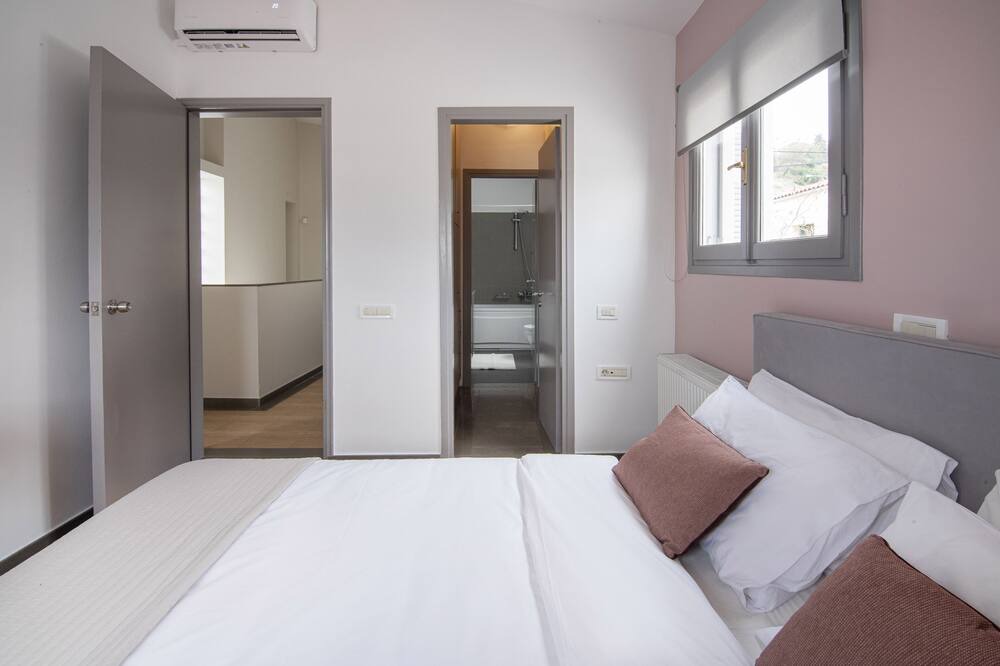 Photo of Bedroom in Filopappou