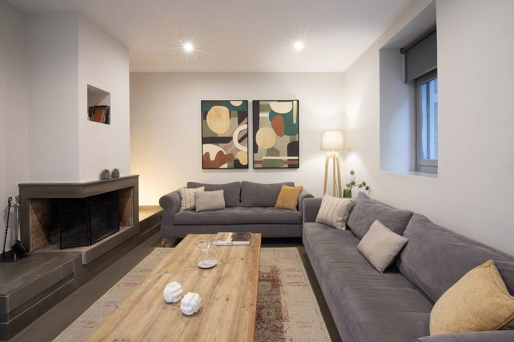 Photo of Livingroom in Filopappou