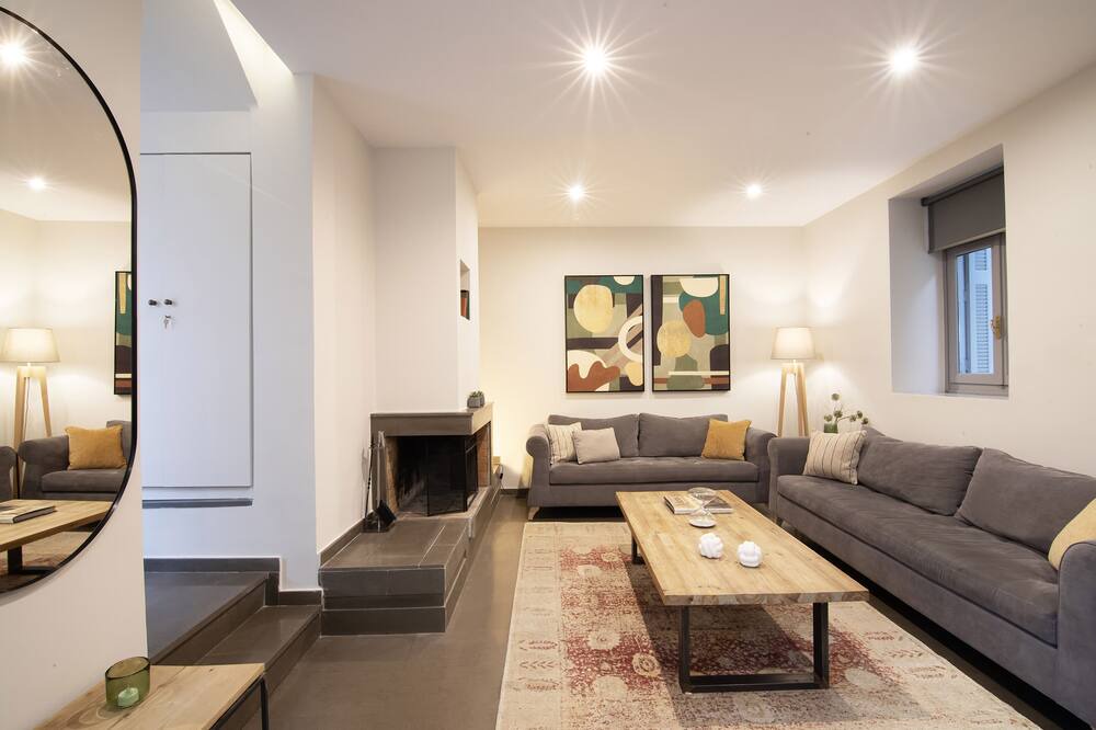 Photo of Livingroom in Filopappou