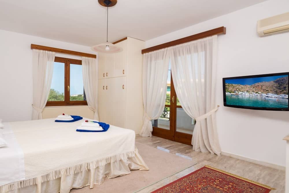 Photo of Bedroom in Atsipópoulon