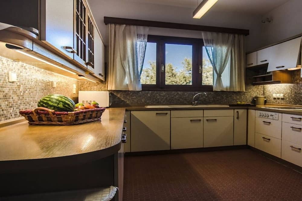 Photo of Kitchen in Atsipópoulon