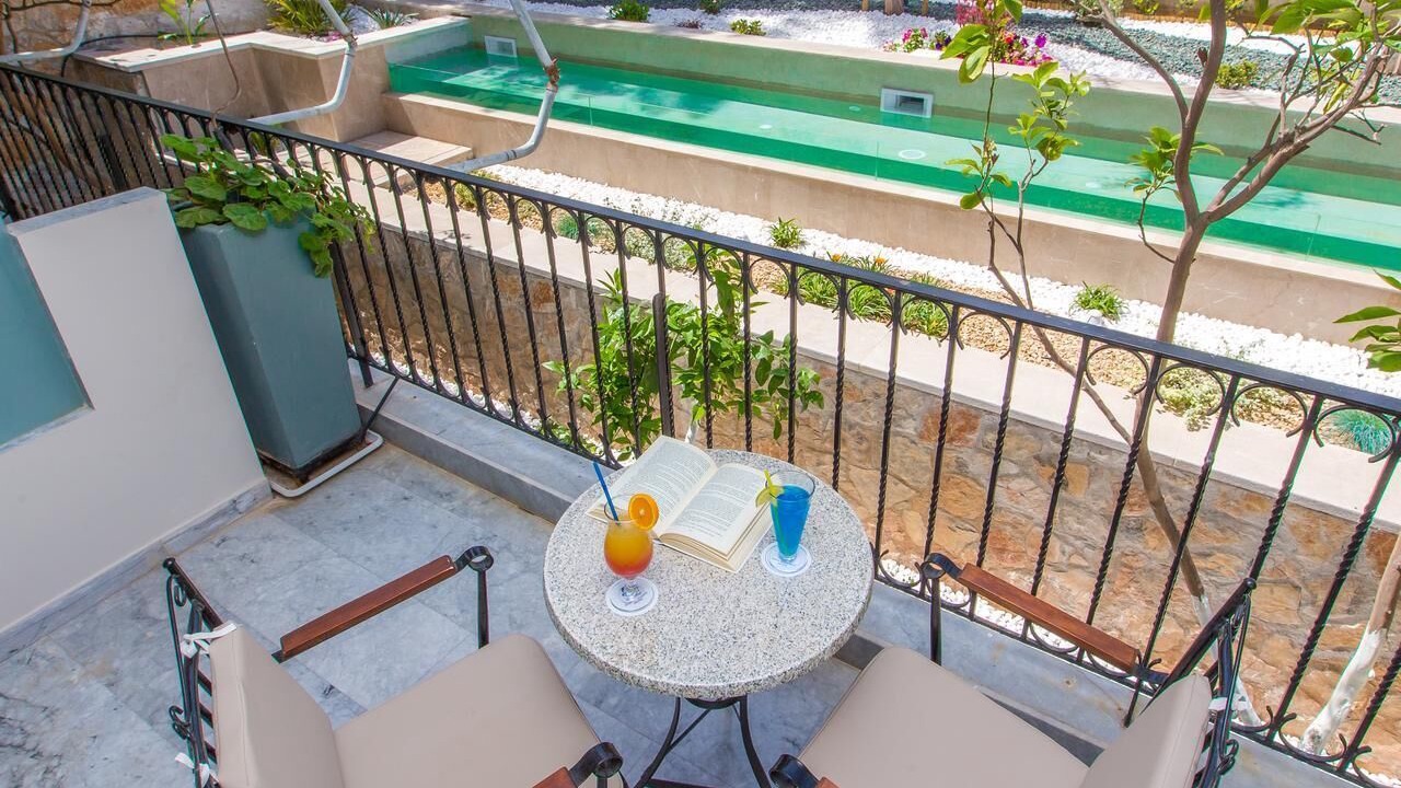 Photo of Patio Balcony in Tolo