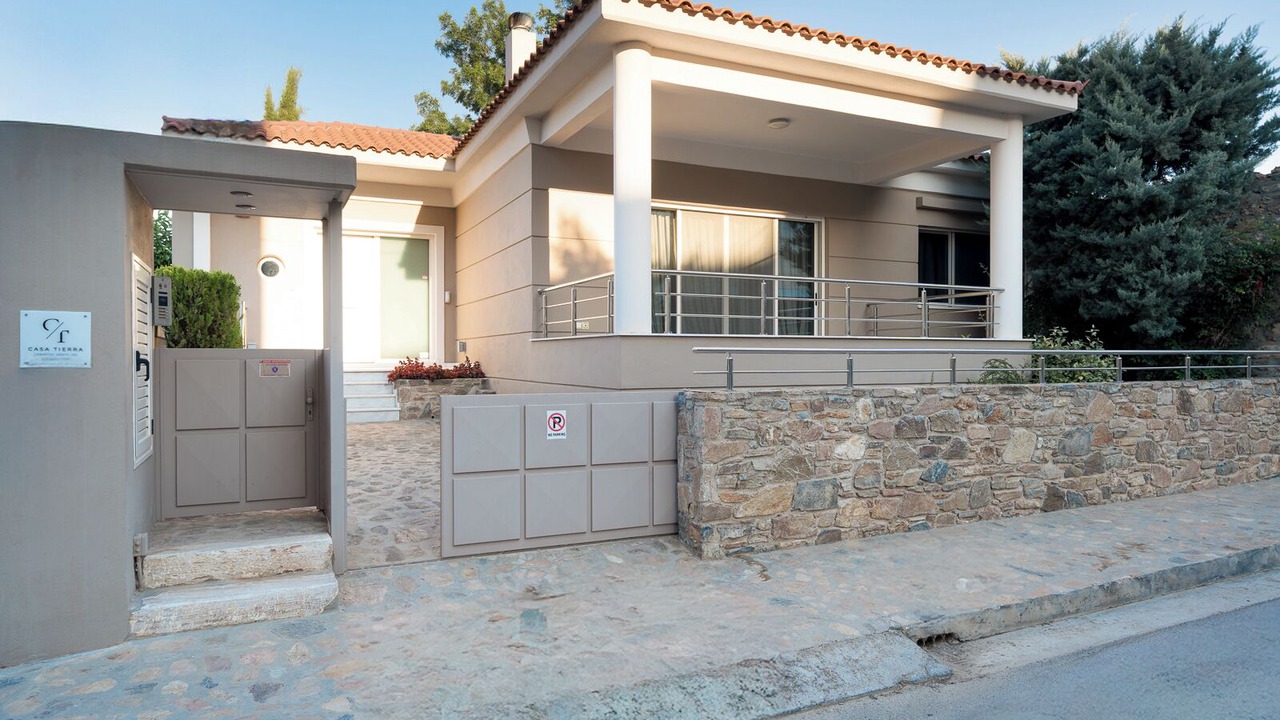 Photo of Outdoor in Markopoulon