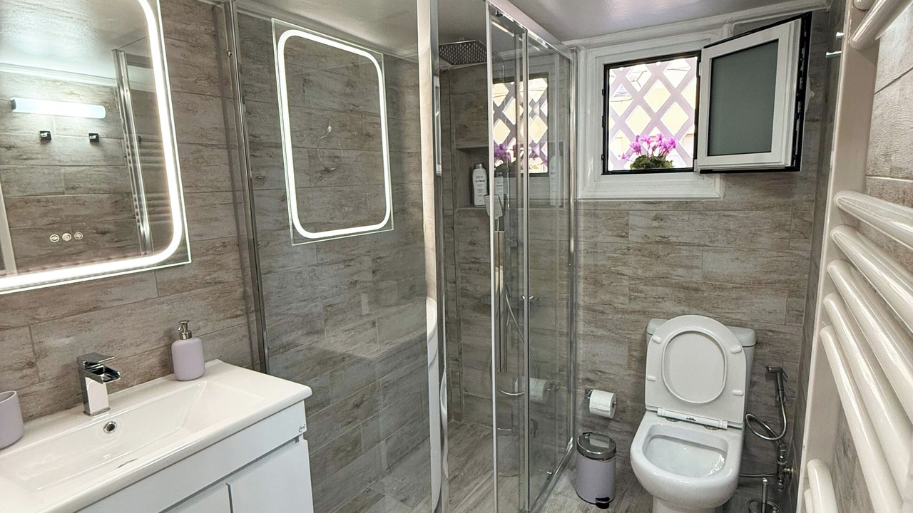 Photo of Bathroom in Petralona