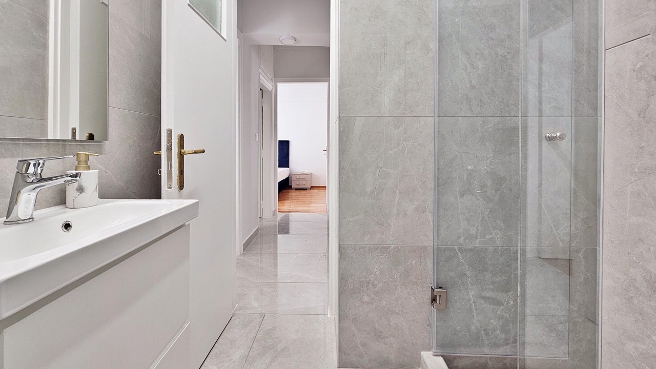 Photo of Bathroom in Omonia
