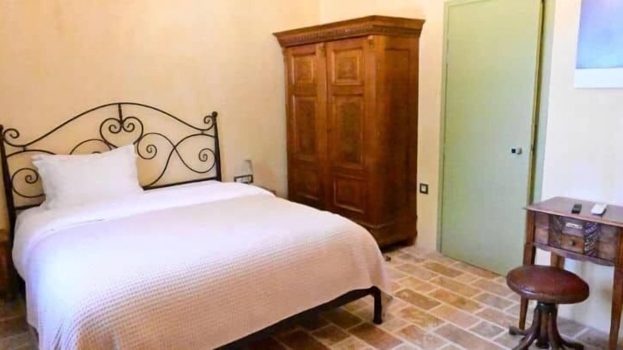 Photo of Bedroom in East Mani