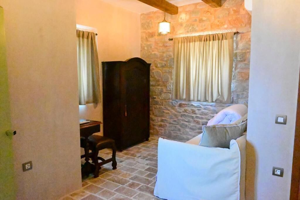 Photo of Bedroom in East Mani
