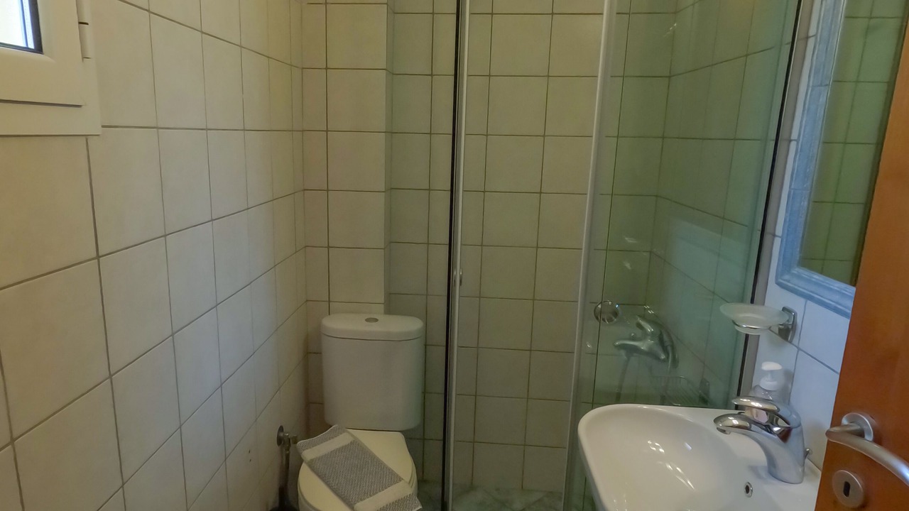 Photo of Bathroom in Frangokastellon