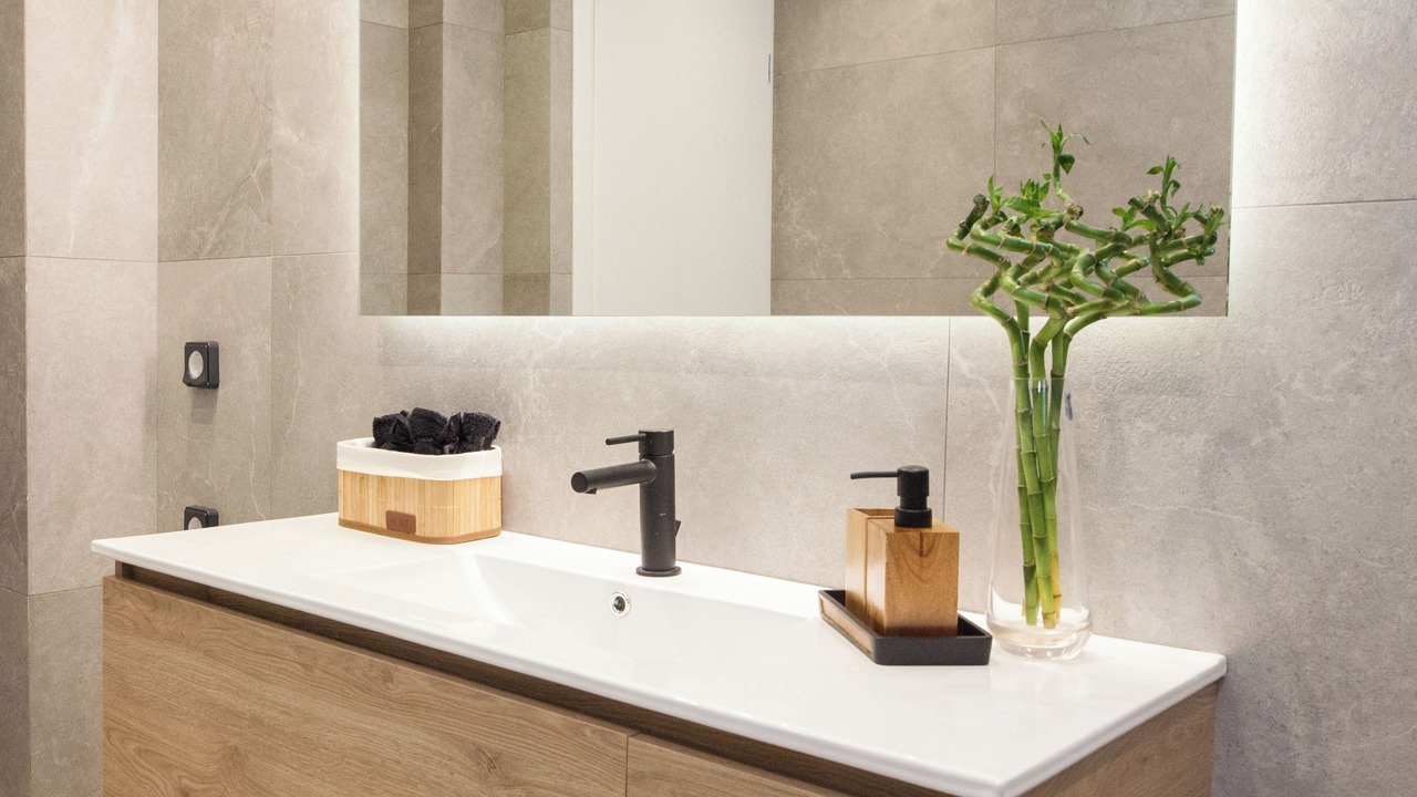 Photo of Bathroom in Alimos