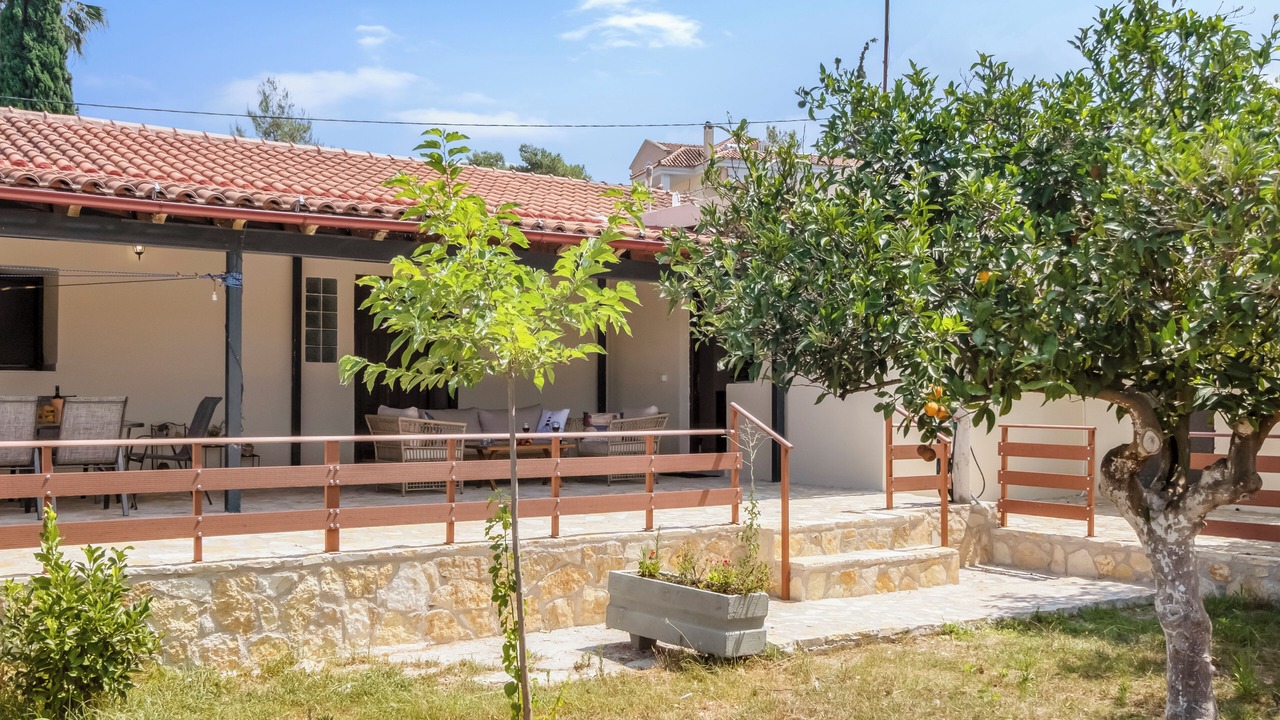 Photo of Patio Balcony in Nea Tirintha