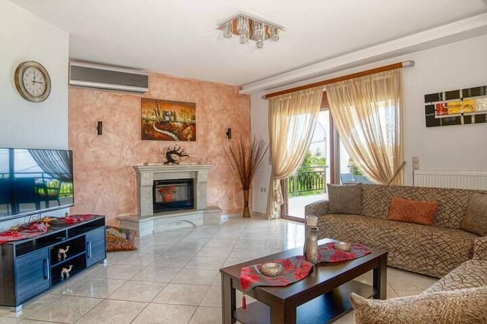 Photo of Bedroom in Roussospiti