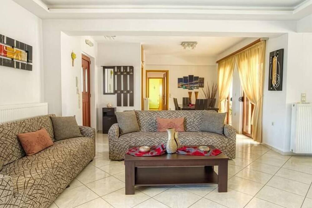 Photo of Bedroom in Roussospiti