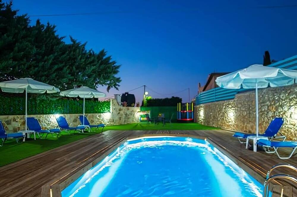 Photo of Outdoor in Roussospiti