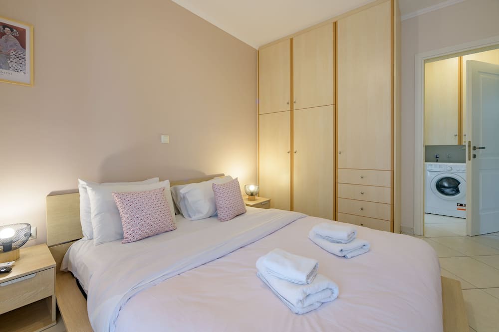 Photo of Bedroom in Ilioupoli
