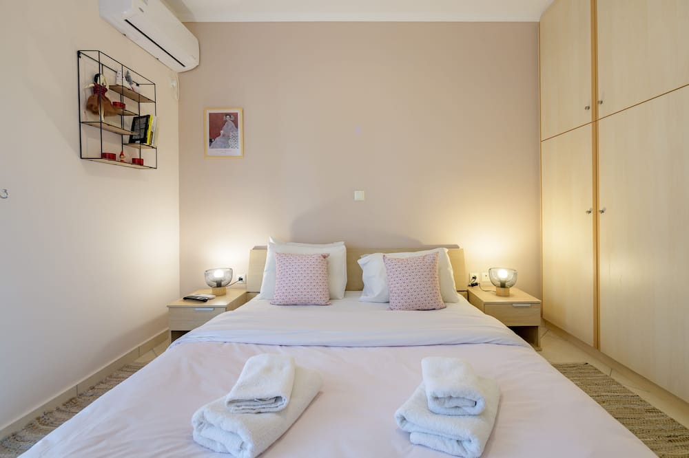 Photo of Bedroom in Ilioupoli