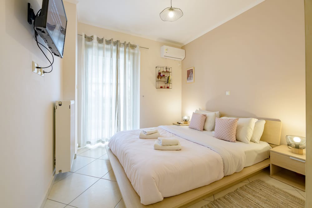 Photo of Bedroom in Ilioupoli