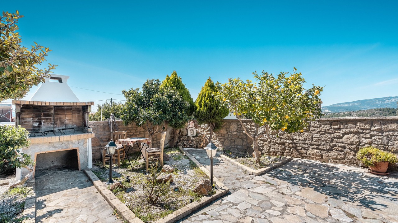 Photo of Outdoor in Istrios