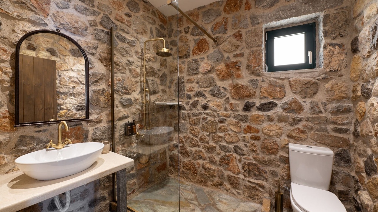 Photo of Bathroom in Phthiotis Region