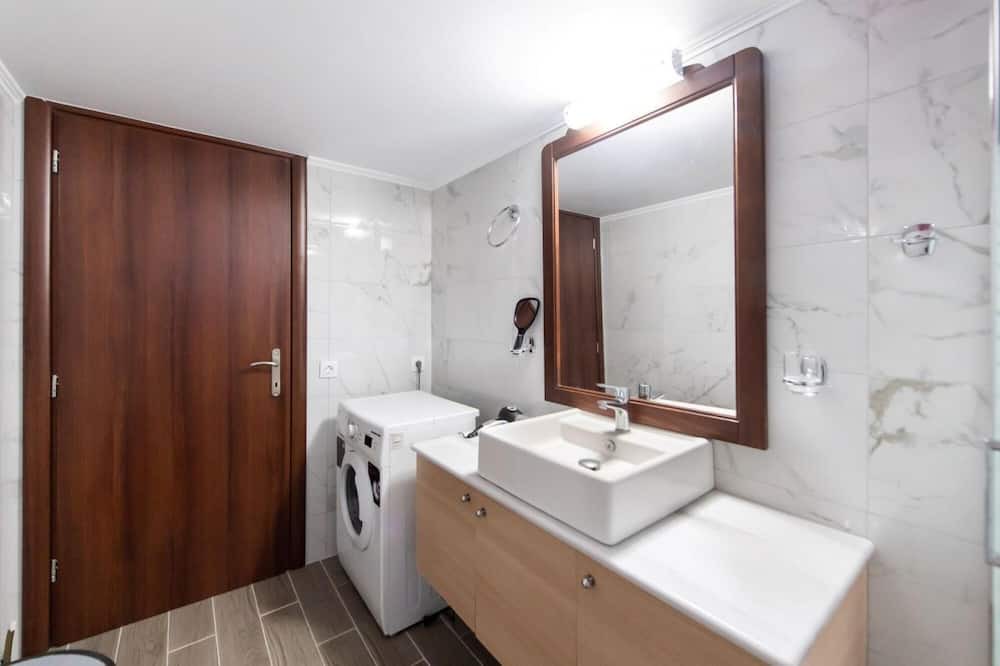 Photo of Bathroom in Lazarata