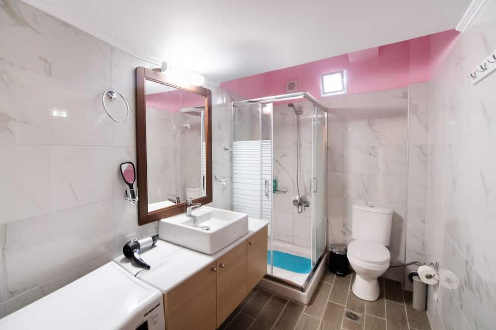 Photo of Bathroom in Lazarata