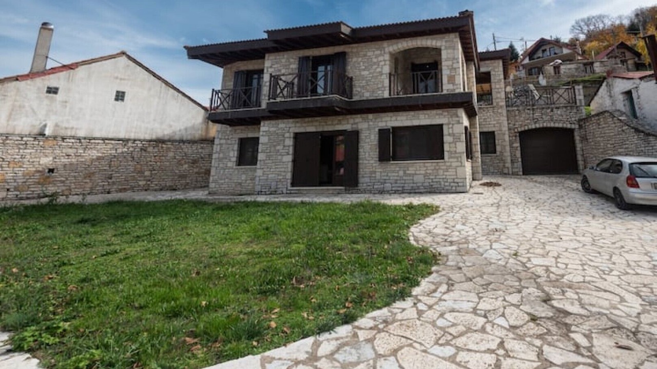Photo of Outdoor in Karpenisi