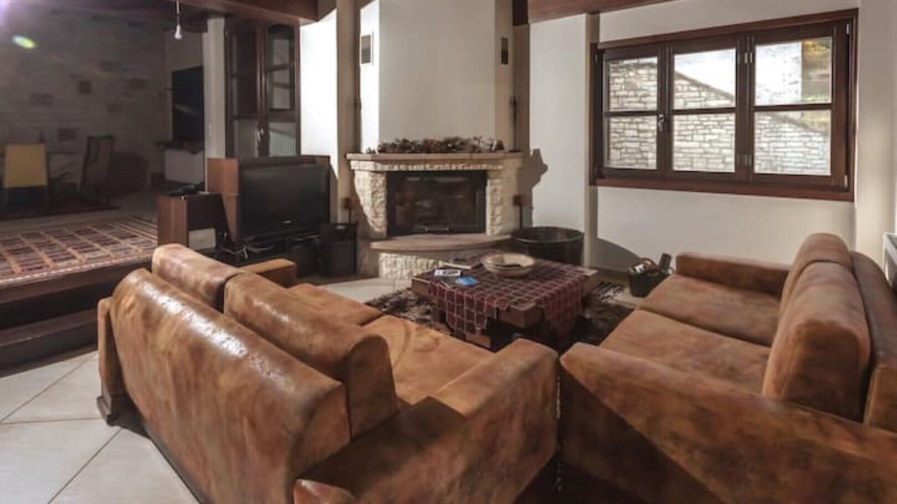 Photo of Livingroom in Karpenisi
