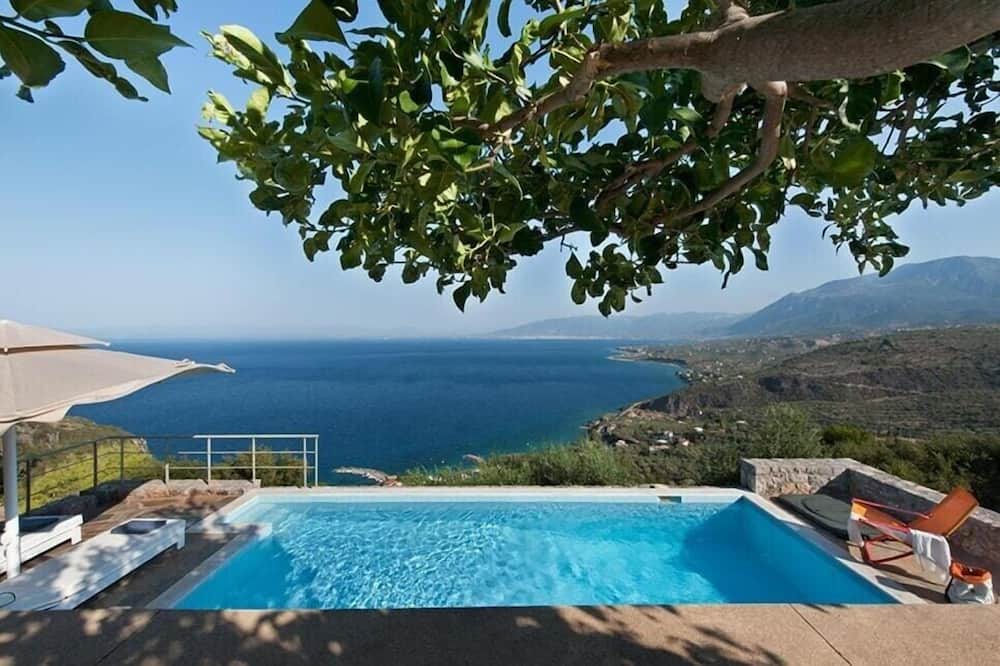 Photo of Outdoor in Kitries