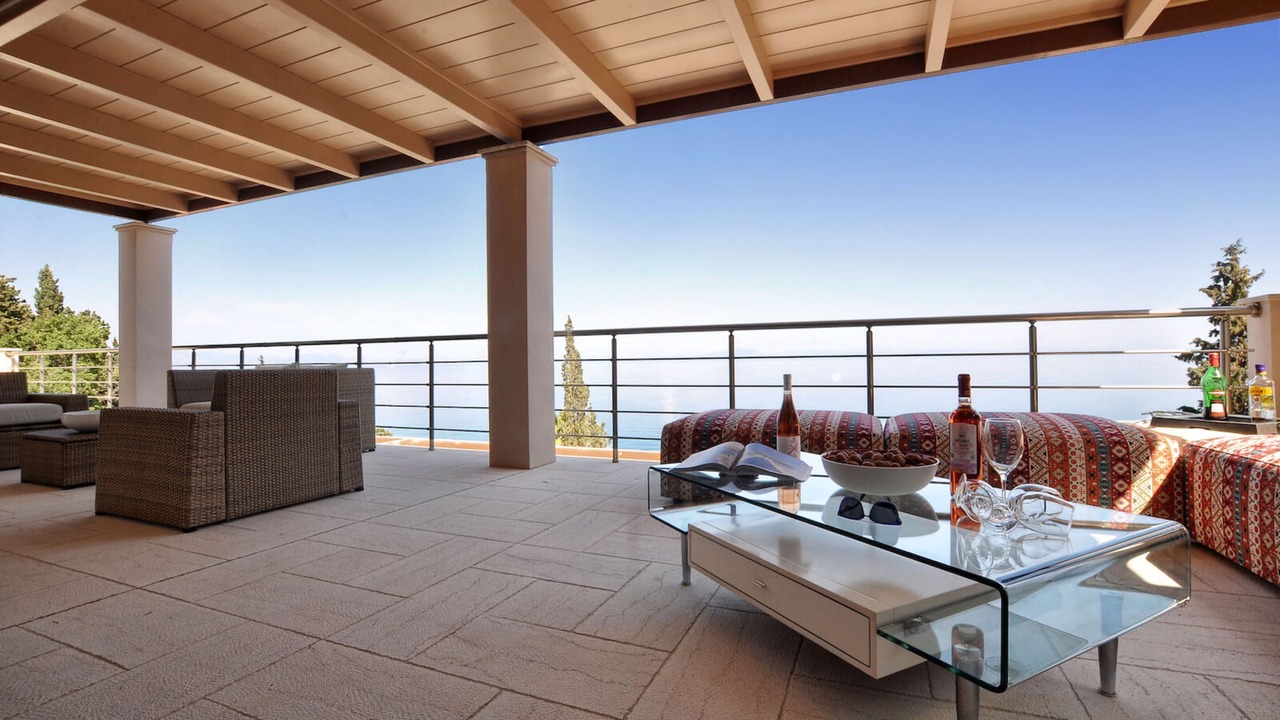 Photo of Patio Balcony in Perama
