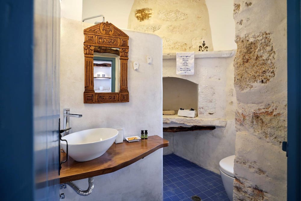 Photo of Bathroom in Psathi