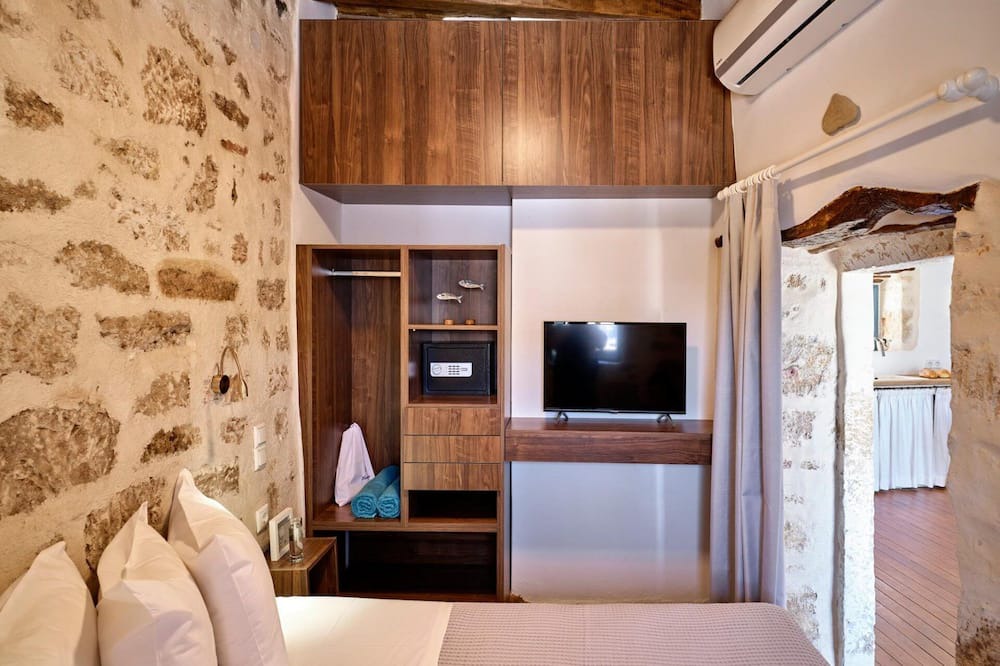 Photo of Bedroom in Psathi