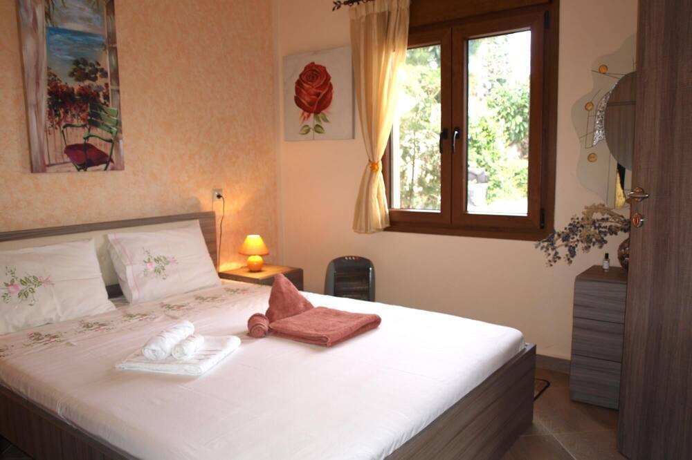Photo of Bedroom in Makrirrakhi