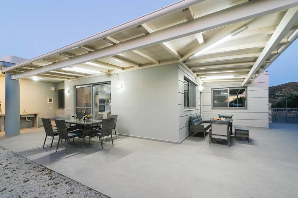 Photo of Patio Balcony in Petrokefalion