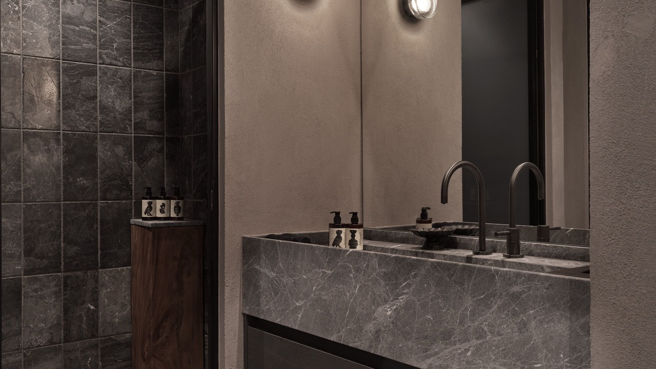 Photo of Bathroom in Mets