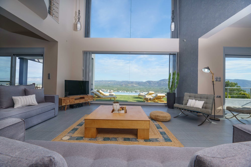 Photo of Livingroom in Mires