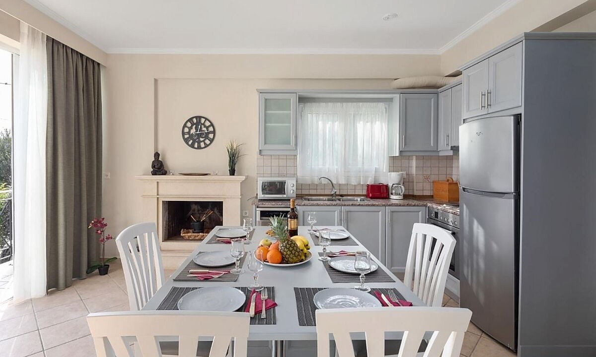 Photo of Kitchen in Petaleia