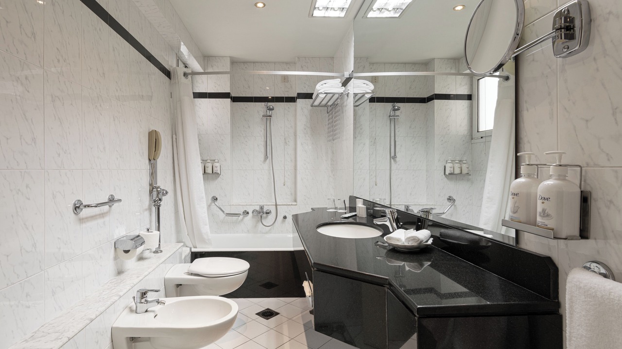 Photo of Bathroom in Vardaris