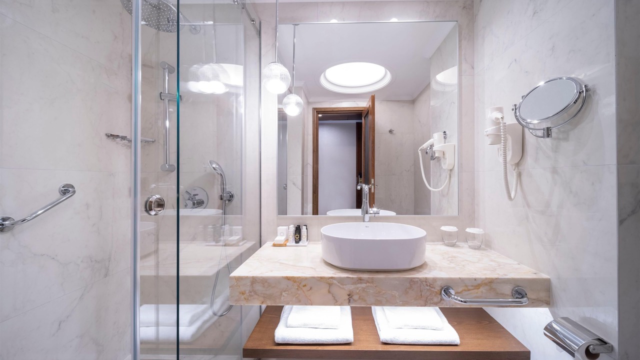 Photo of Bathroom in Plaka