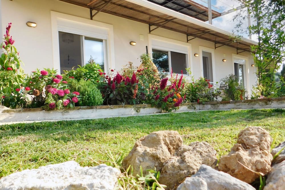 Photo of Outdoor in Perama