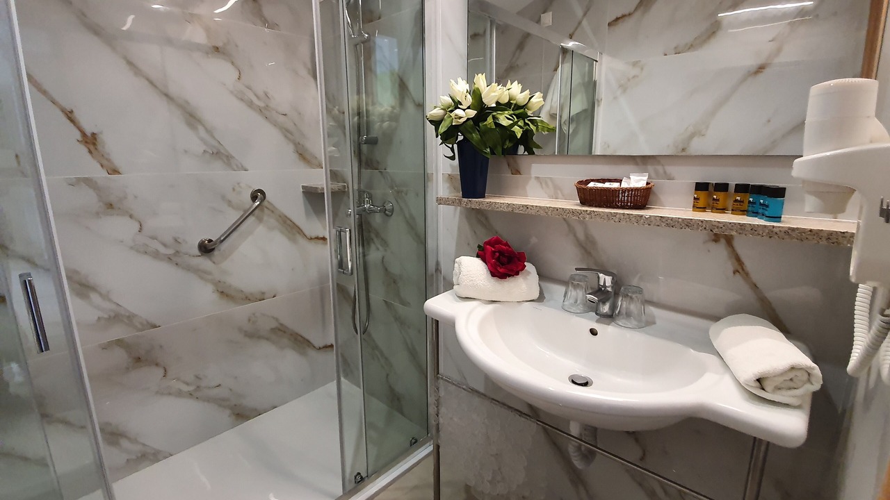 Photo of Bathroom in Tolo