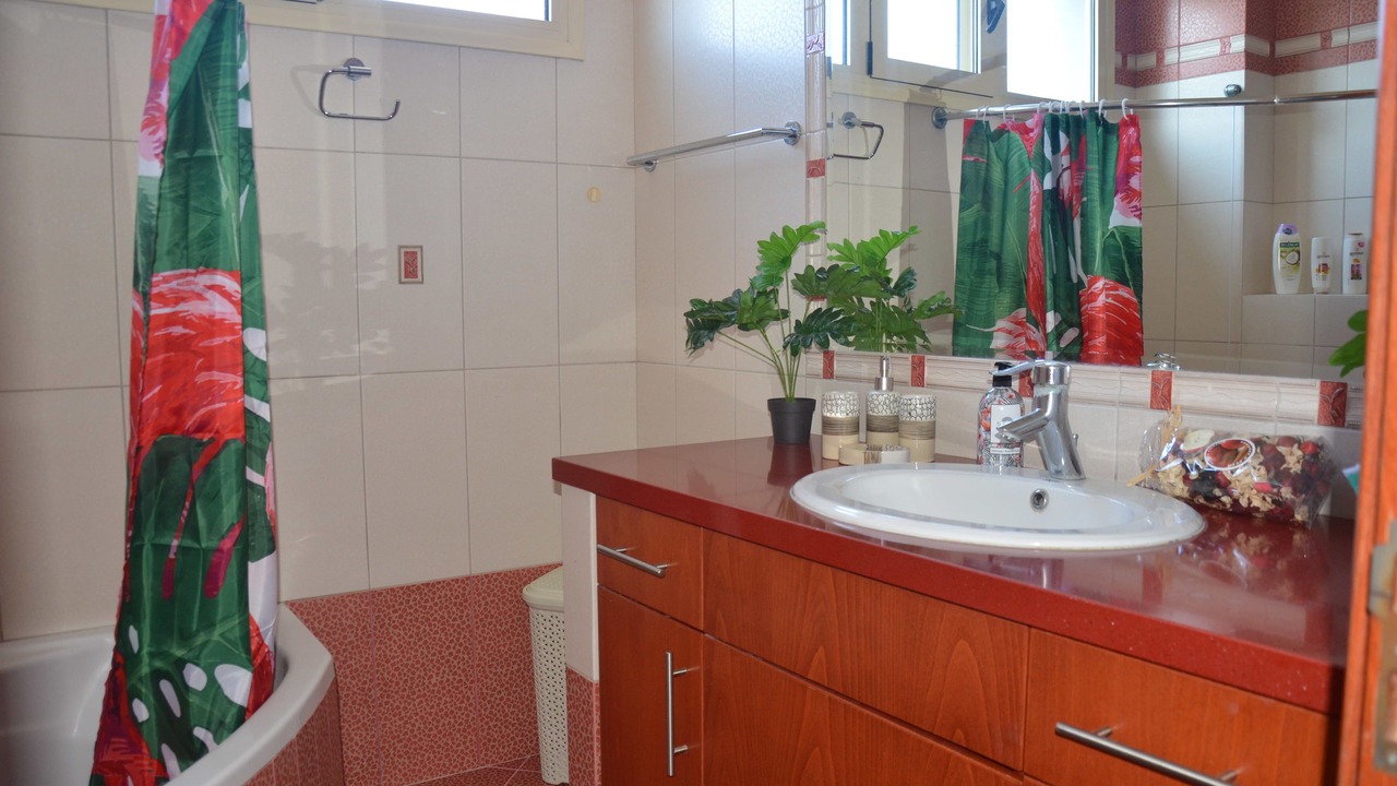 Photo of Bathroom in Ialyssos