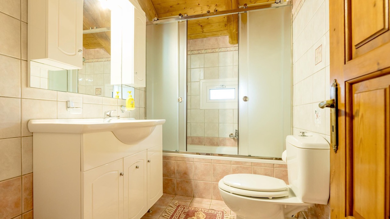 Photo of Bathroom in Ano Vasilikos